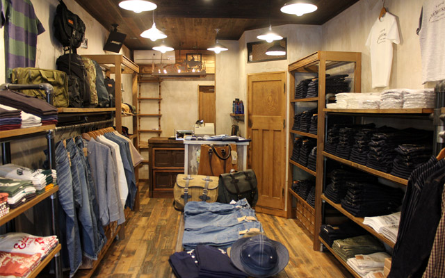 WAREHOUSE & CO.（ウエアハウス）札幌店