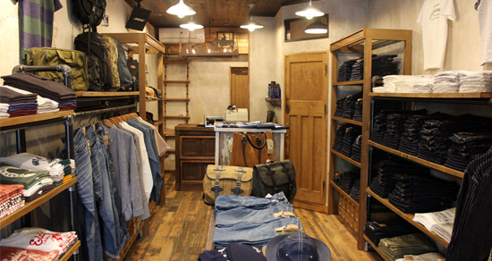 WAREHOUSE & CO.（ウエアハウス）札幌店
